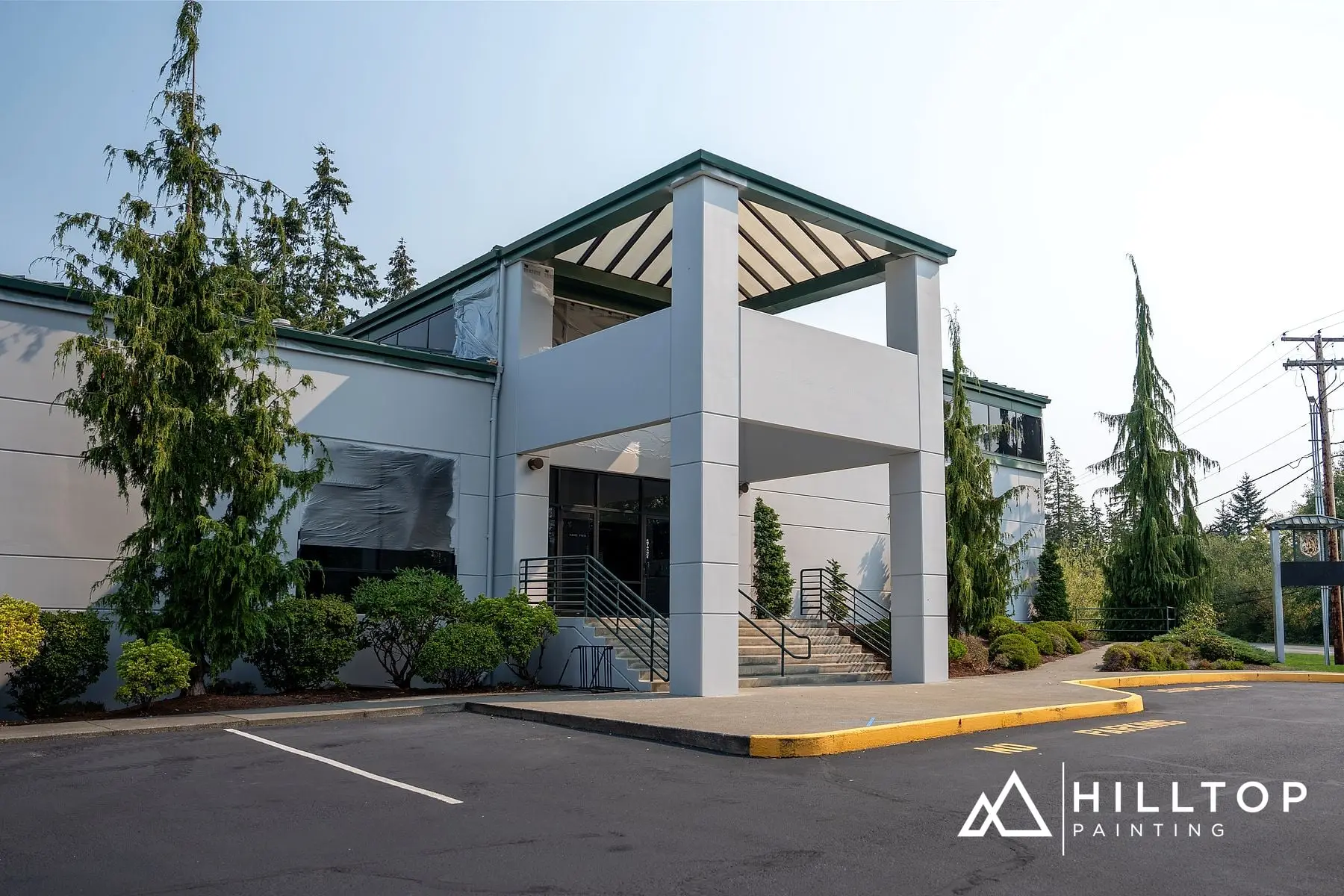 Before: Pacific Customs, Blaine — Green Trim to Black on a Border-Town Landmark
