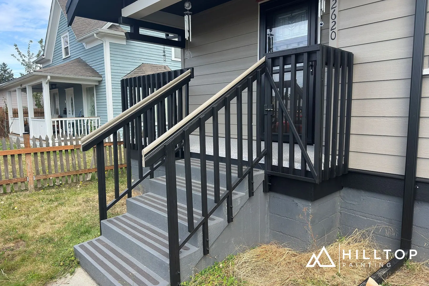 A Columbia Bungalow's Color-Layout Repaint — Taupe, Black Skirt & Rails — photo 2