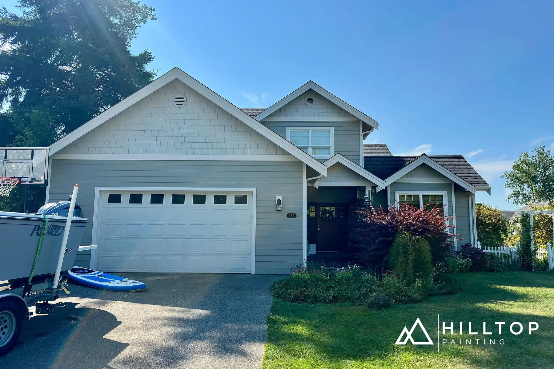 A Blaine Two-Story in Fresh Gray-Blue, Garden Untouched — photo 2