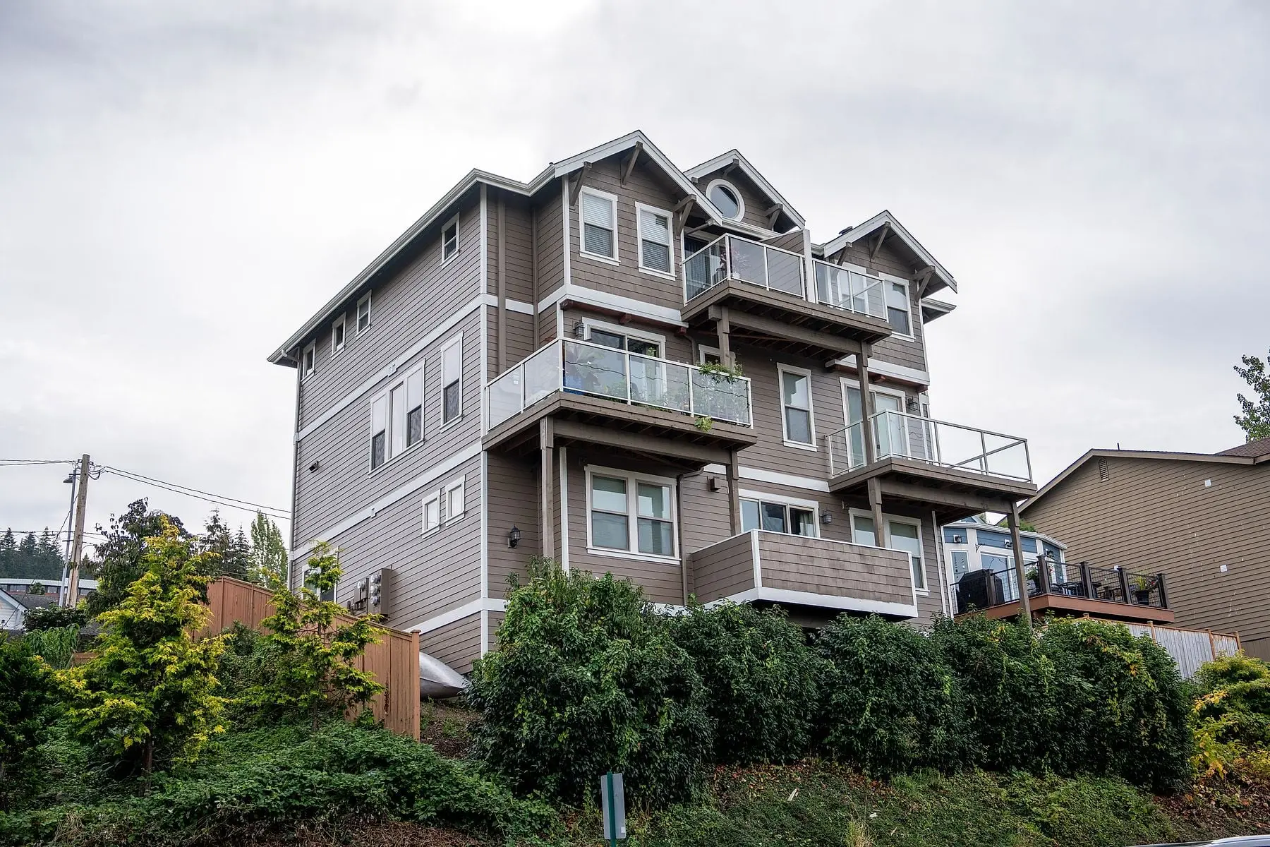 How Often Should a Commercial Building Be Repainted?