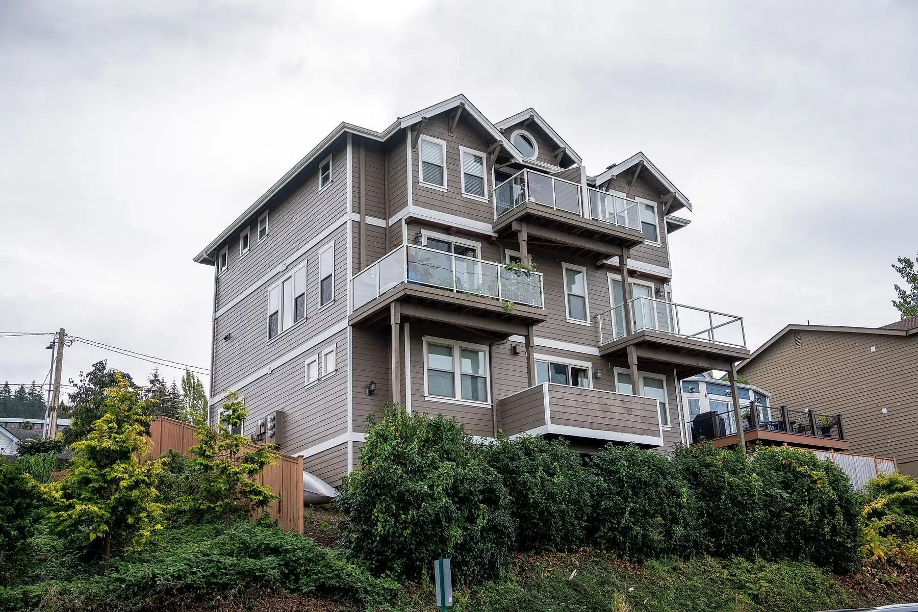 How Often Should a Commercial Building Be Repainted?